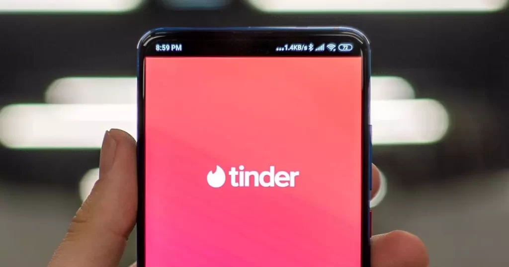 Como usar o Tinder para encontrar amigos?